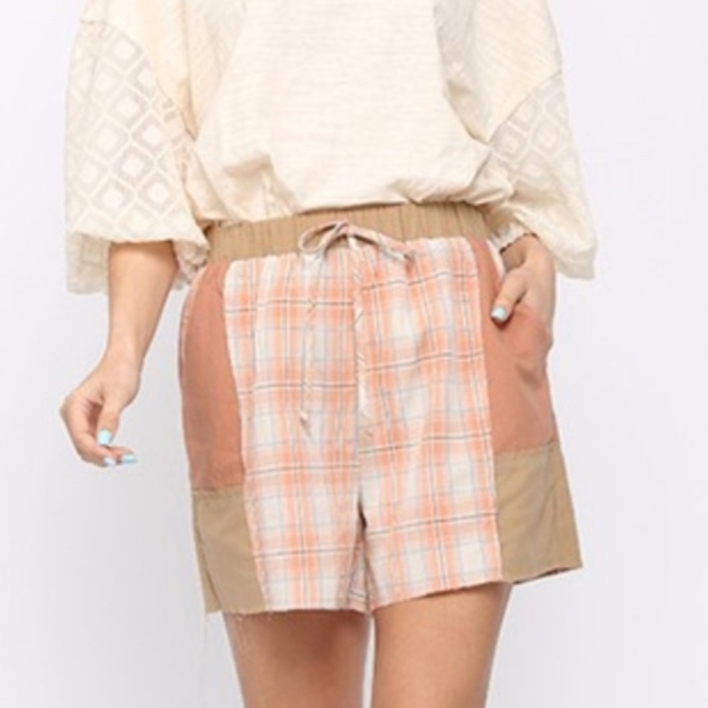 GiGiO Plaid and Color Block Shorts Apricot NEW NWT Size Small